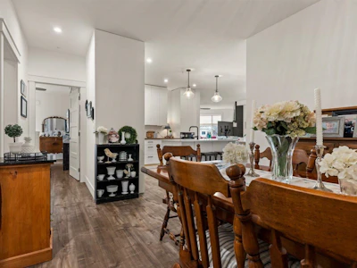 209-5384 Tyee Lane - 5