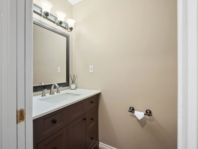 19066 63b Avenue, Surrey, BC, V3S 8G5 - 13