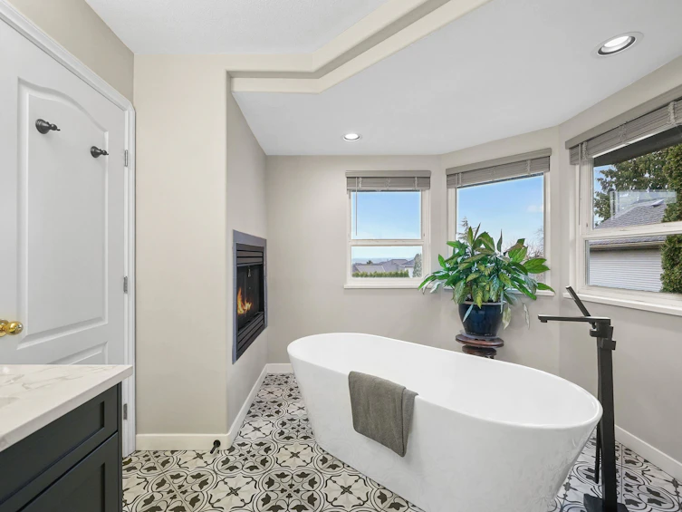 19066 63b Avenue, Surrey, BC, V3S 8G5 - 19