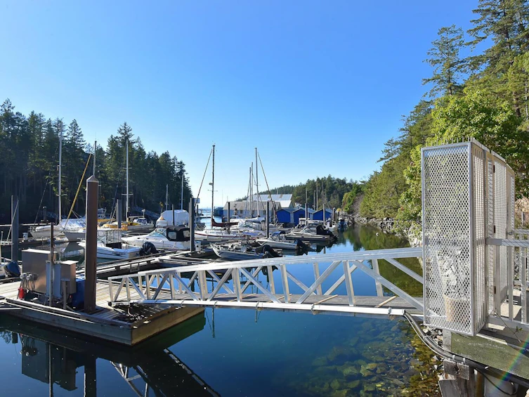 10113-10131 Mercer Road, Halfmoon Bay, BC, V7Z 1B7