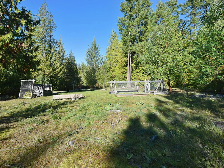 10113-10131 Mercer Road, Halfmoon Bay, BC, V7Z 1B7 - 14