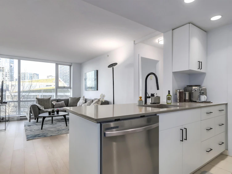 805-550 Pacific Street, Vancouver, BC, V6Z 3G2 - 2