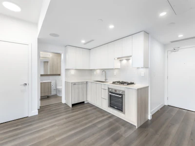 1404-901 Lougheed Highway - 3