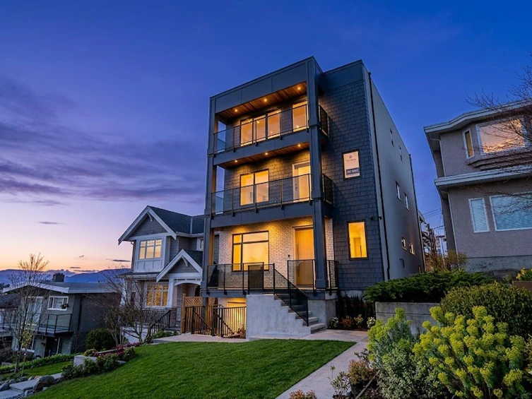 1-4875 Albert Street, Burnaby, BC, V5C 2H4