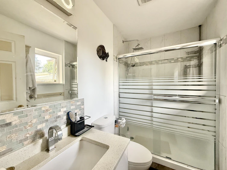 1271 Fitchett Road, Gibsons, BC, V0N 1V4 - 7