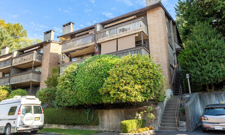 1039 Old Lillooet Road