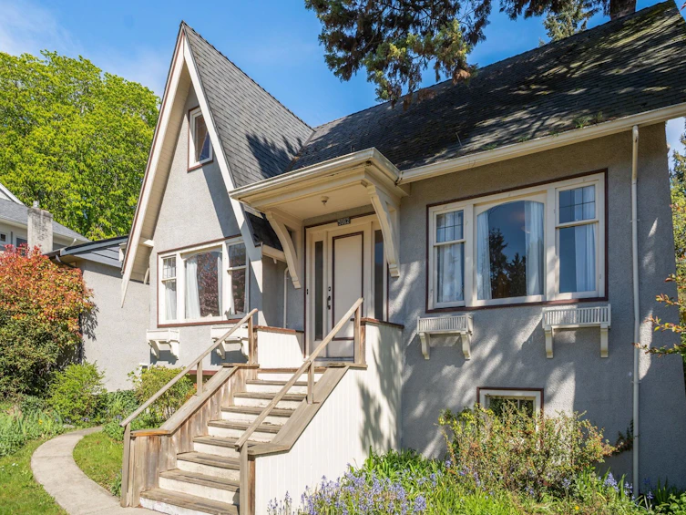 5962 Dunbar Street, Vancouver, BC, V6N 1X2 - 2