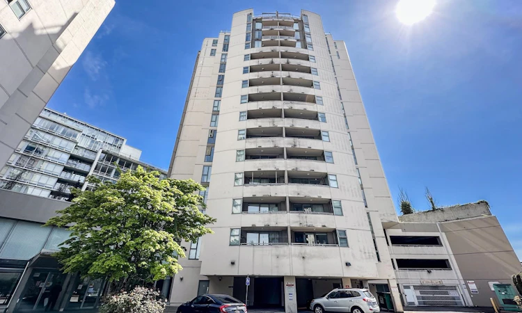 803-8248 Lansdowne Road