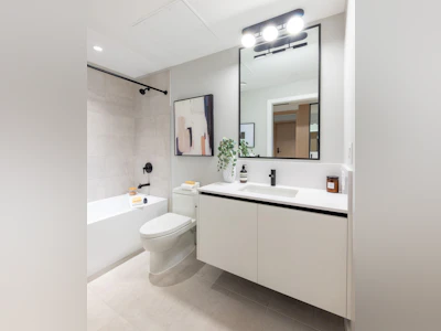 304-1209 Cecile Drive - 4