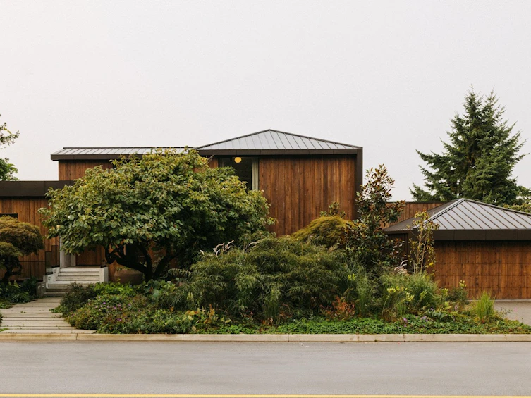 1295 W Keith Road, North Vancouver, BC, V7P 1Y9
