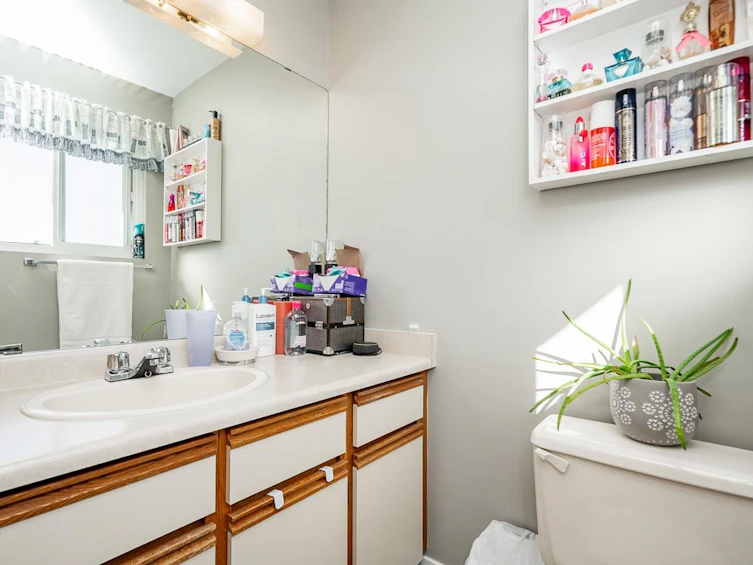 17254 62a Avenue, Surrey, BC, V3S 6V5 - 16