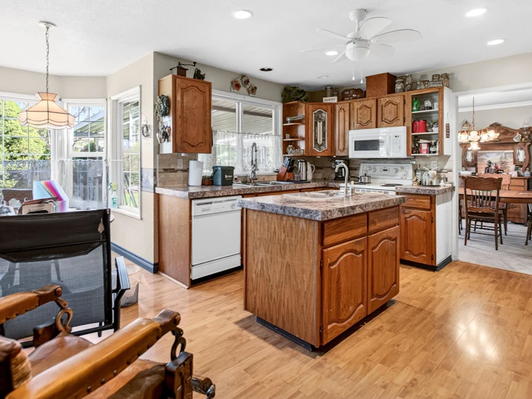 15467 Kildare Drive, Surrey, BC, V3S 6L2 - 9