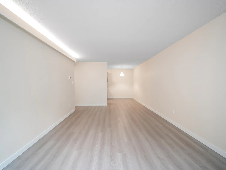 326-8500 Lansdowne Road, Richmond, BC, V6X 3G4 - 4