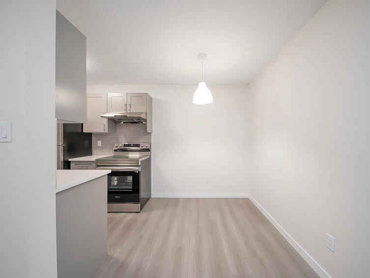 326-8500 Lansdowne Road, Richmond, BC, V6X 3G4 - 10
