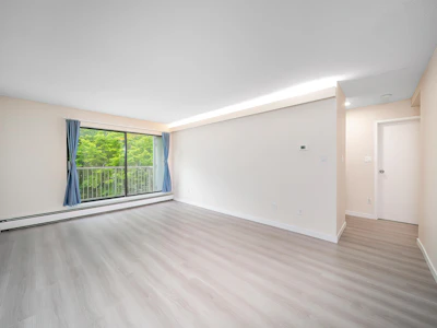 326-8500 Lansdowne Road - 5