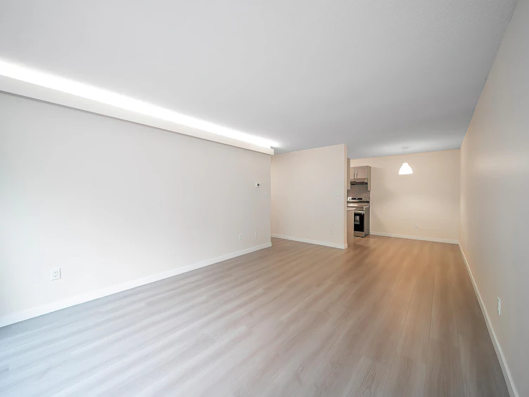 326-8500 Lansdowne Road, Richmond, BC, V6X 3G4 - 2