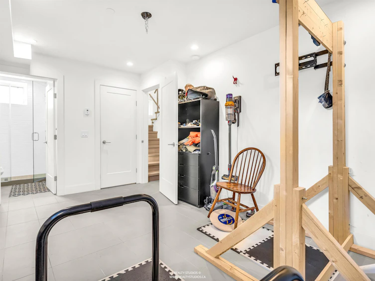 1221 Rossland Street, Vancouver, BC, V5K 4A3 - 21
