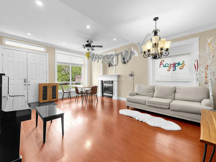 5880 Irmin Street, Burnaby, BC, V5J 1Y9 - 5