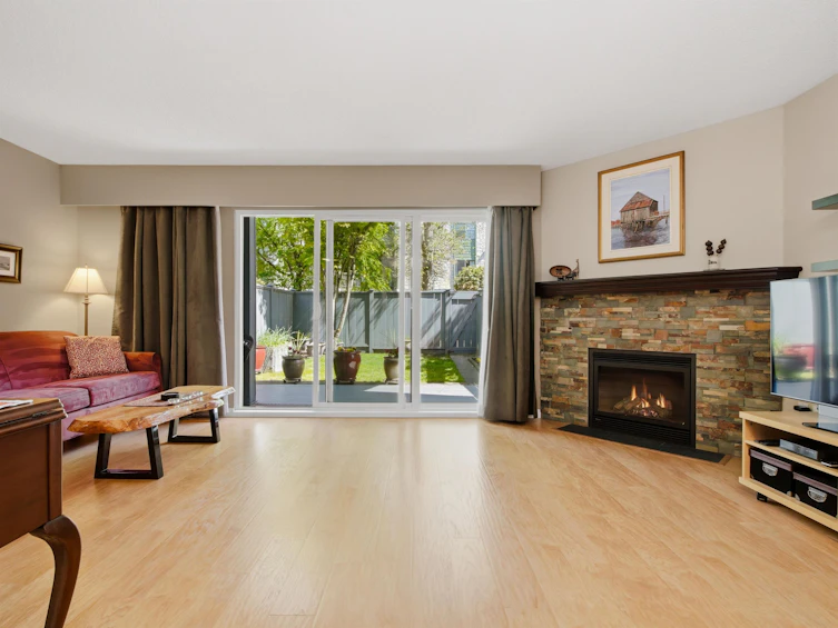 3862 Pentland Court, Burnaby, BC, V3N 4L4 - 4