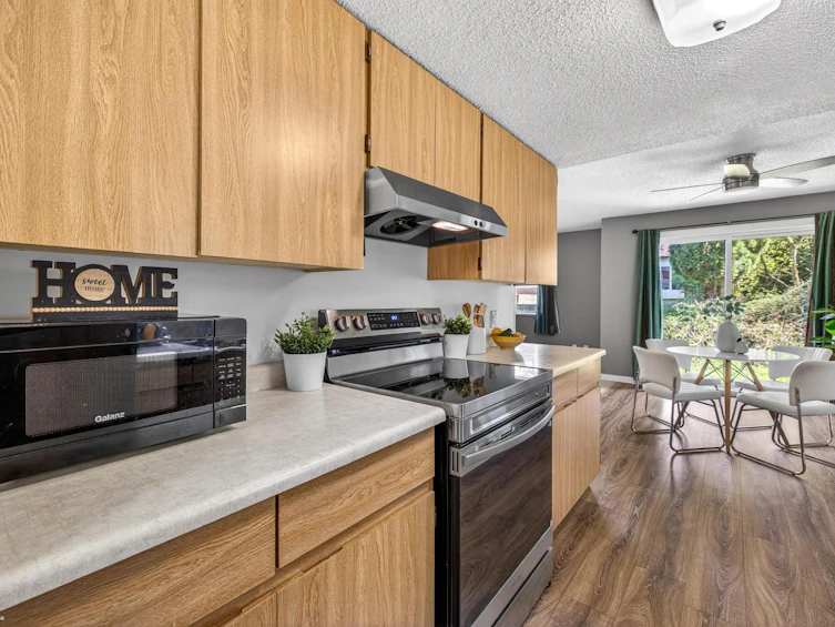 101-7120 133 Street, Surrey, BC, V3W 7Z7 - 8