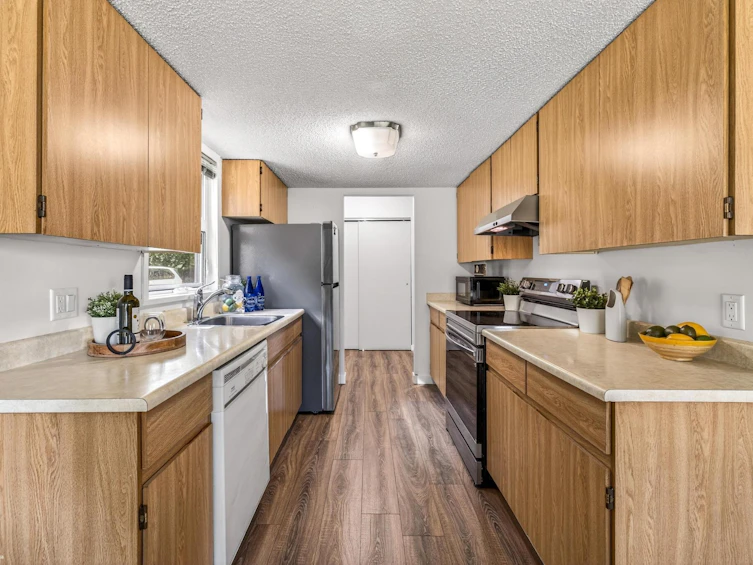 101-7120 133 Street, Surrey, BC, V3W 7Z7 - 10
