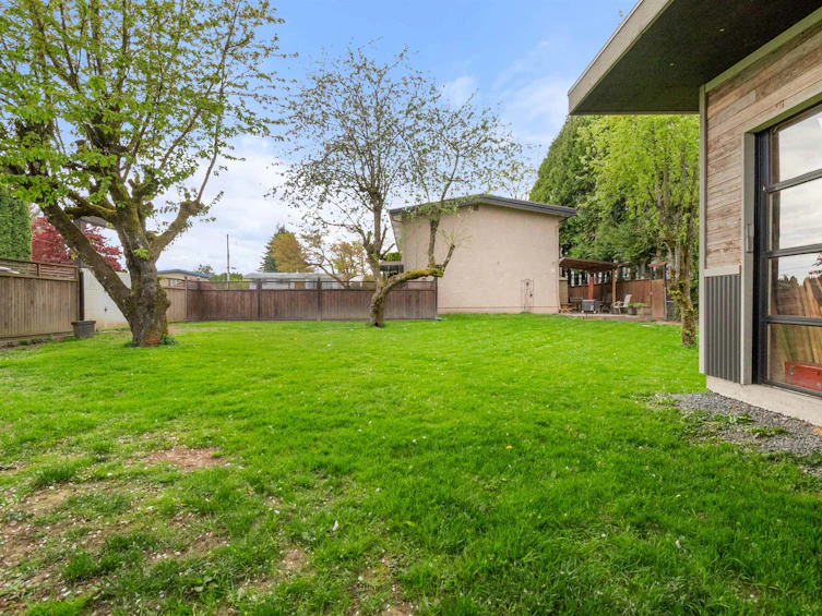 10218 Oval Drive, Chilliwack, BC, V2P 6S7 - 35