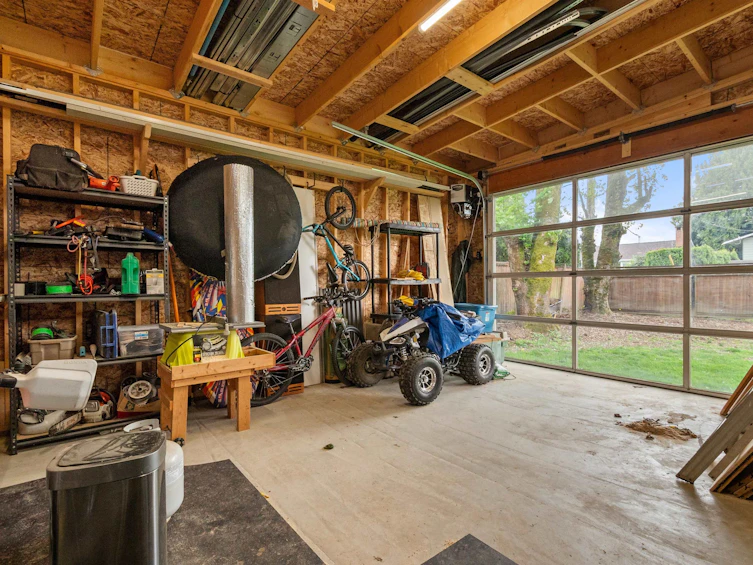 10218 Oval Drive, Chilliwack, BC, V2P 6S7 - 39