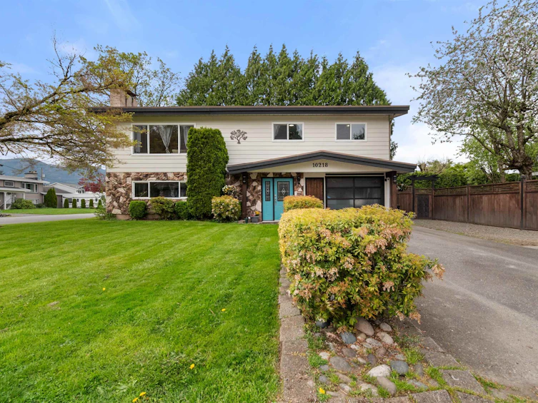 10218 Oval Drive, Chilliwack, BC, V2P 6S7 - 2