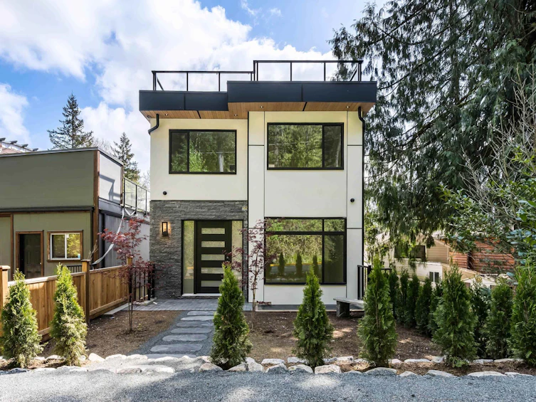 202 Lakeshore Drive, Cultus Lake, BC, V2R 5A1 - 2