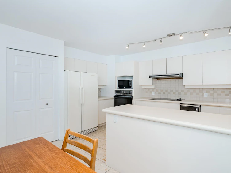302-2189 W 42nd Avenue, Vancouver, BC, V6M 2B7 - 6