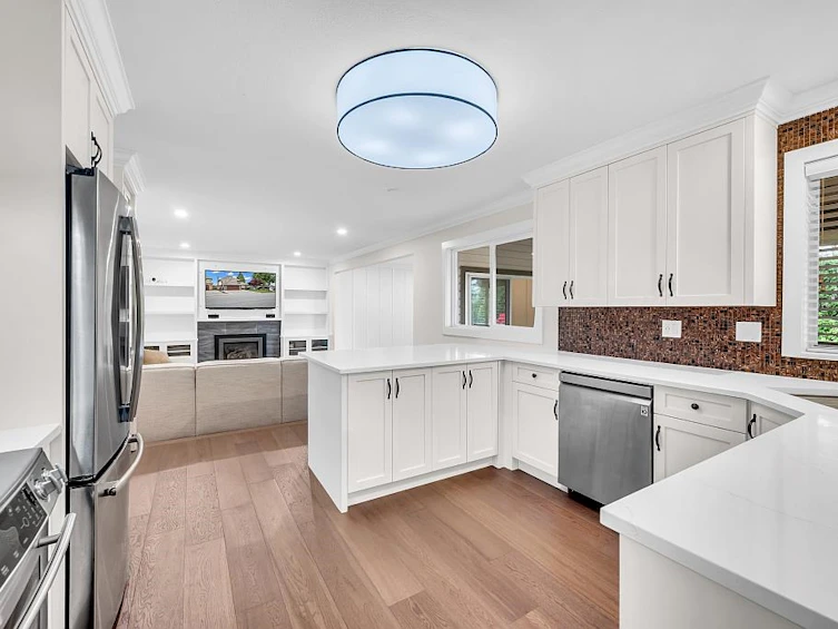 10646 E Glenwood Crescent, Surrey, BC, V4N 1W1 - 10