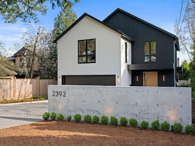 2392 Lawson Avenue - 3