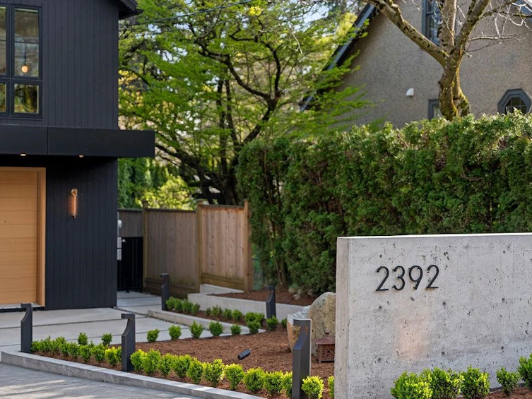 2392 Lawson Avenue, West Vancouver, BC, V7V 2E6 - 4