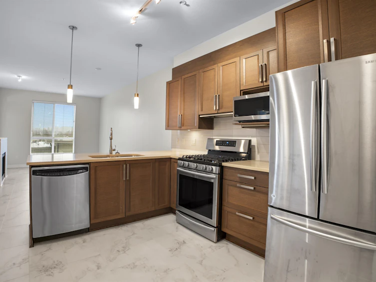 217-15850 26 Avenue, Surrey, BC, V3Z 2N6 - 11
