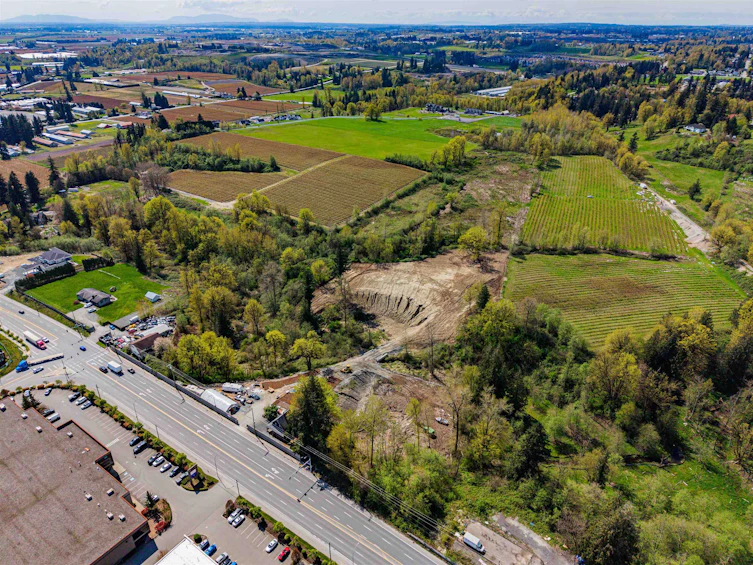 2475 Mt. Lehman Road, Abbotsford, BC, V4X 2N2 - 26