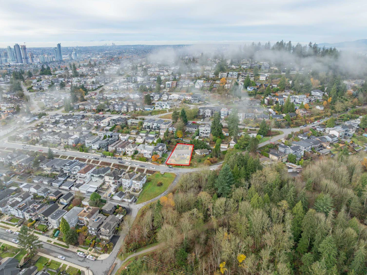 211 N Warwick Avenue, Burnaby, BC, V5B 1K8 - 27