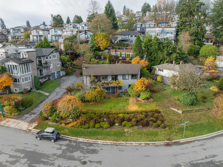 211 N Warwick Avenue, Burnaby, BC, V5B 1K8 - 18