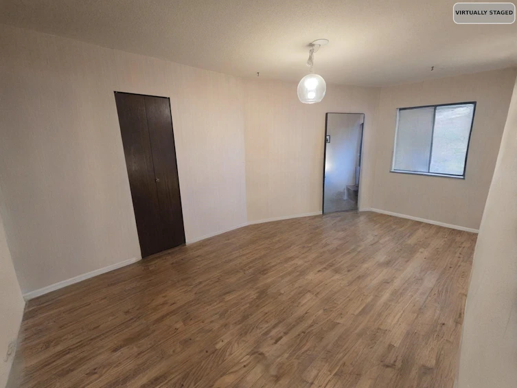 211 N Warwick Avenue, Burnaby, BC, V5B 1K8 - 5