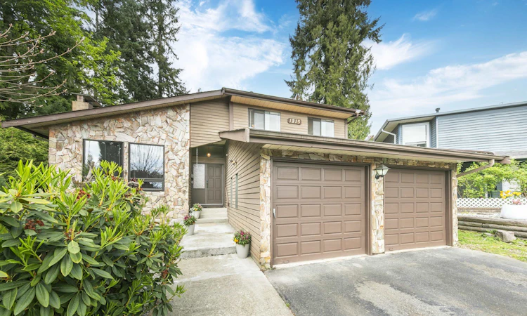 1215 Cypress Place