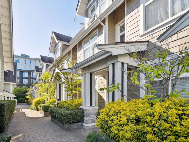 7411 Columbia Street, Vancouver, BC, V5X 4X4 - 2