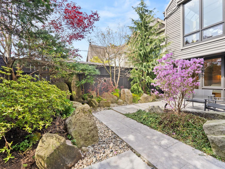 2564 W 1st Avenue, Vancouver, BC, V6K 1G7 - 35