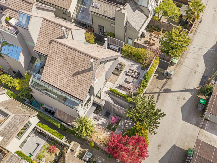2564 W 1st Avenue, Vancouver, BC, V6K 1G7 - 39