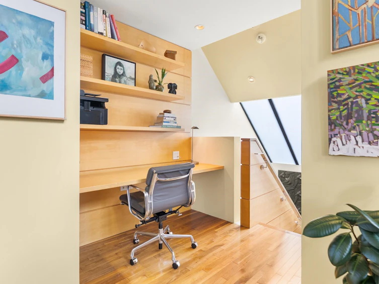 2564 W 1st Avenue, Vancouver, BC, V6K 1G7 - 22