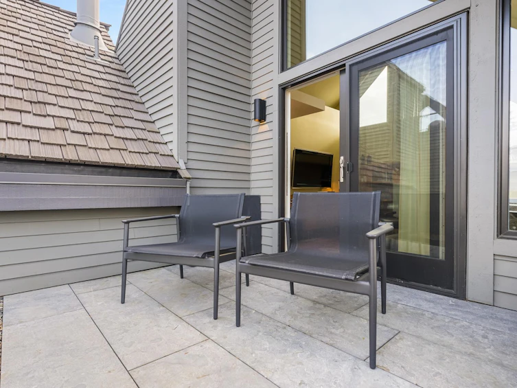 2564 W 1st Avenue, Vancouver, BC, V6K 1G7 - 26