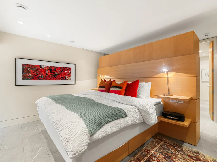2564 W 1st Avenue, Vancouver, BC, V6K 1G7 - 32