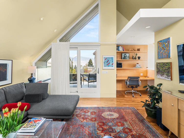 2564 W 1st Avenue, Vancouver, BC, V6K 1G7 - 25
