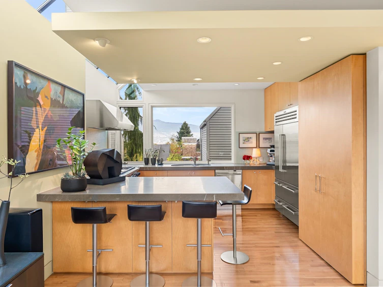 2564 W 1st Avenue, Vancouver, BC, V6K 1G7 - 17