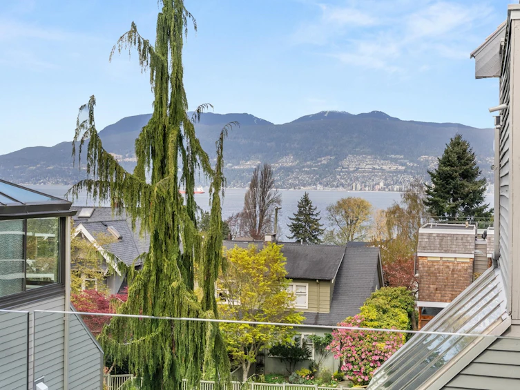 2564 W 1st Avenue, Vancouver, BC, V6K 1G7 - 27