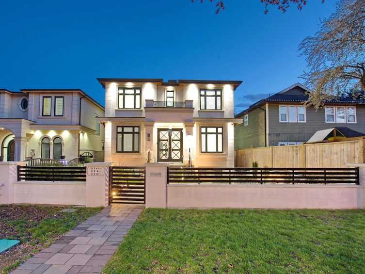 416 E 63rd Avenue, Vancouver, BC, V5X 2K2