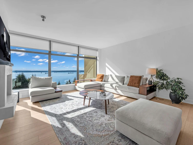 401-3315 Cypress Place, West Vancouver, BC, V7S 3J7 - 3